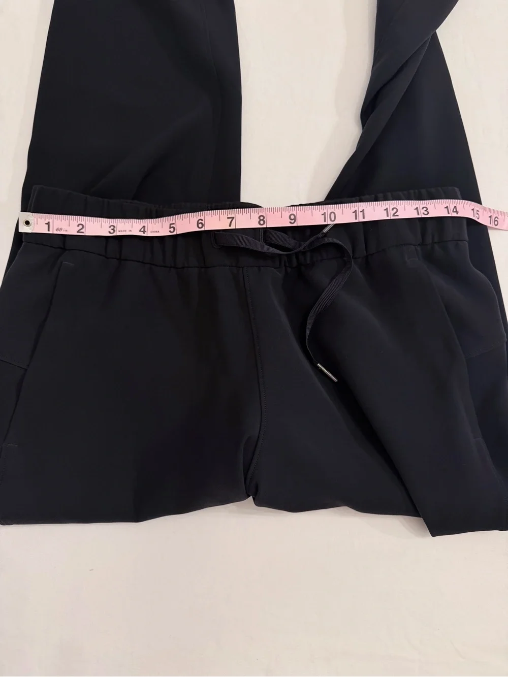 Lululemon Athletics Women’s Black Jogger Pants with Drawstring in Black Size 8